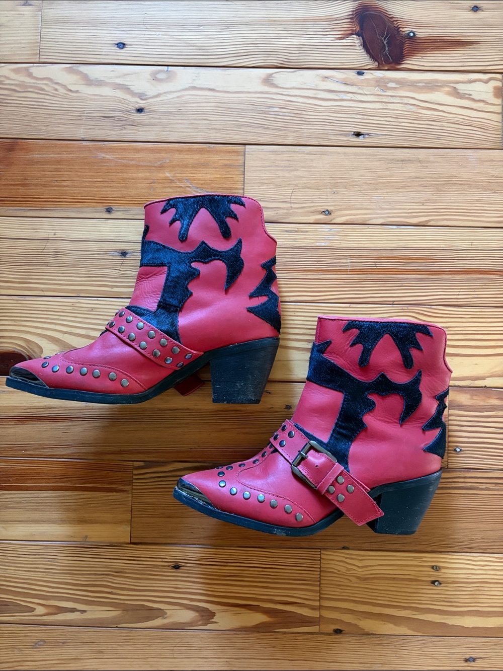Seta | Red boots - special!